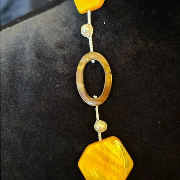 Vintage Premier Designs  Yellow Brown Mother of Pearl Geometric Retro Necklace - Picture 3 of 5